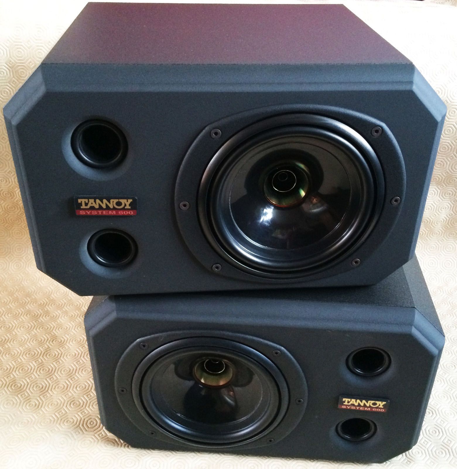 Tannoy System 600
